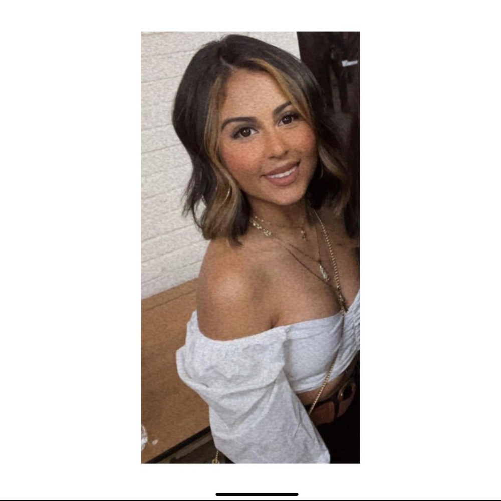 Meet your Posher, Ayiline